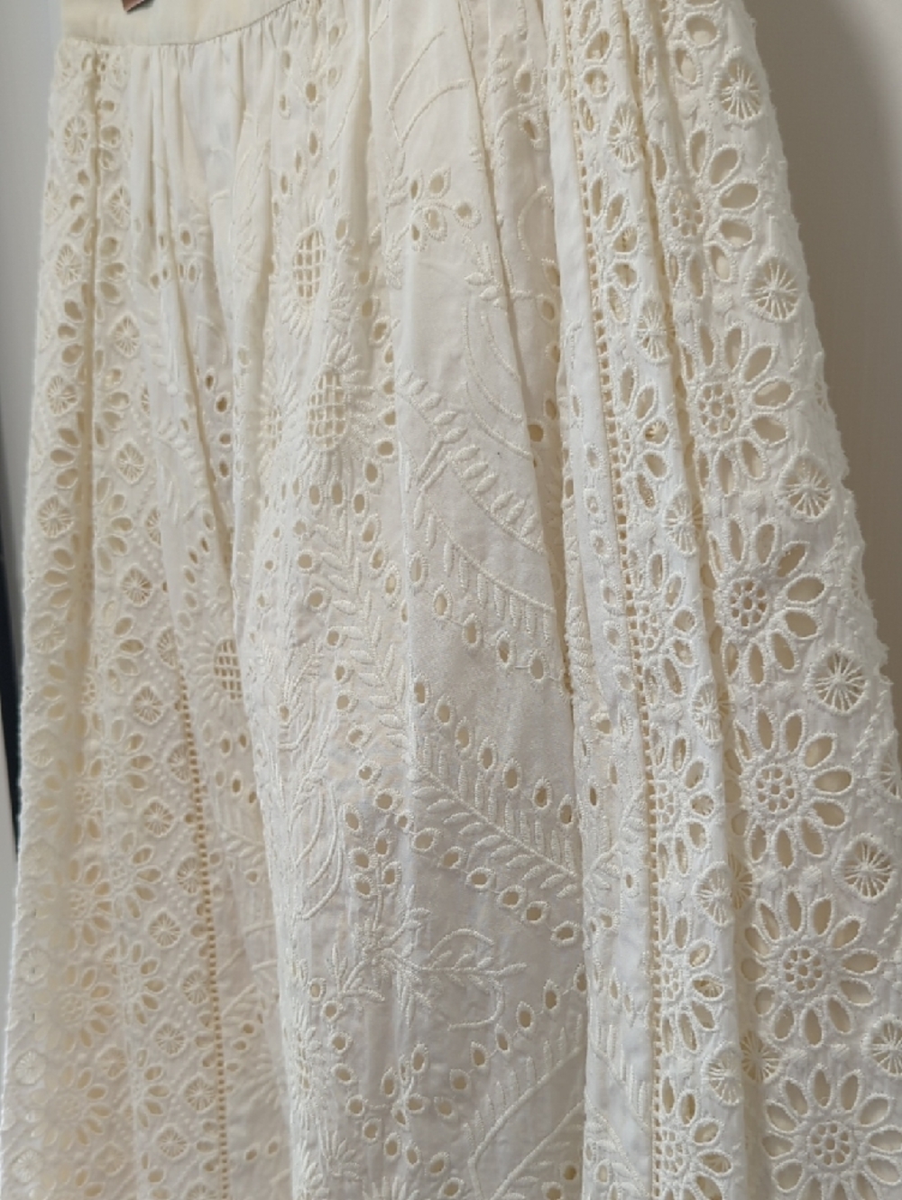 Ann Taylor Cream Lace A-Line Midi Skirt Size 0 - Picture 8 of 14